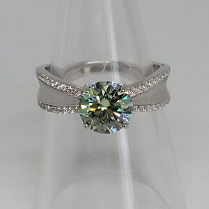 Sterling Silver Moissanite Green Stone Ring